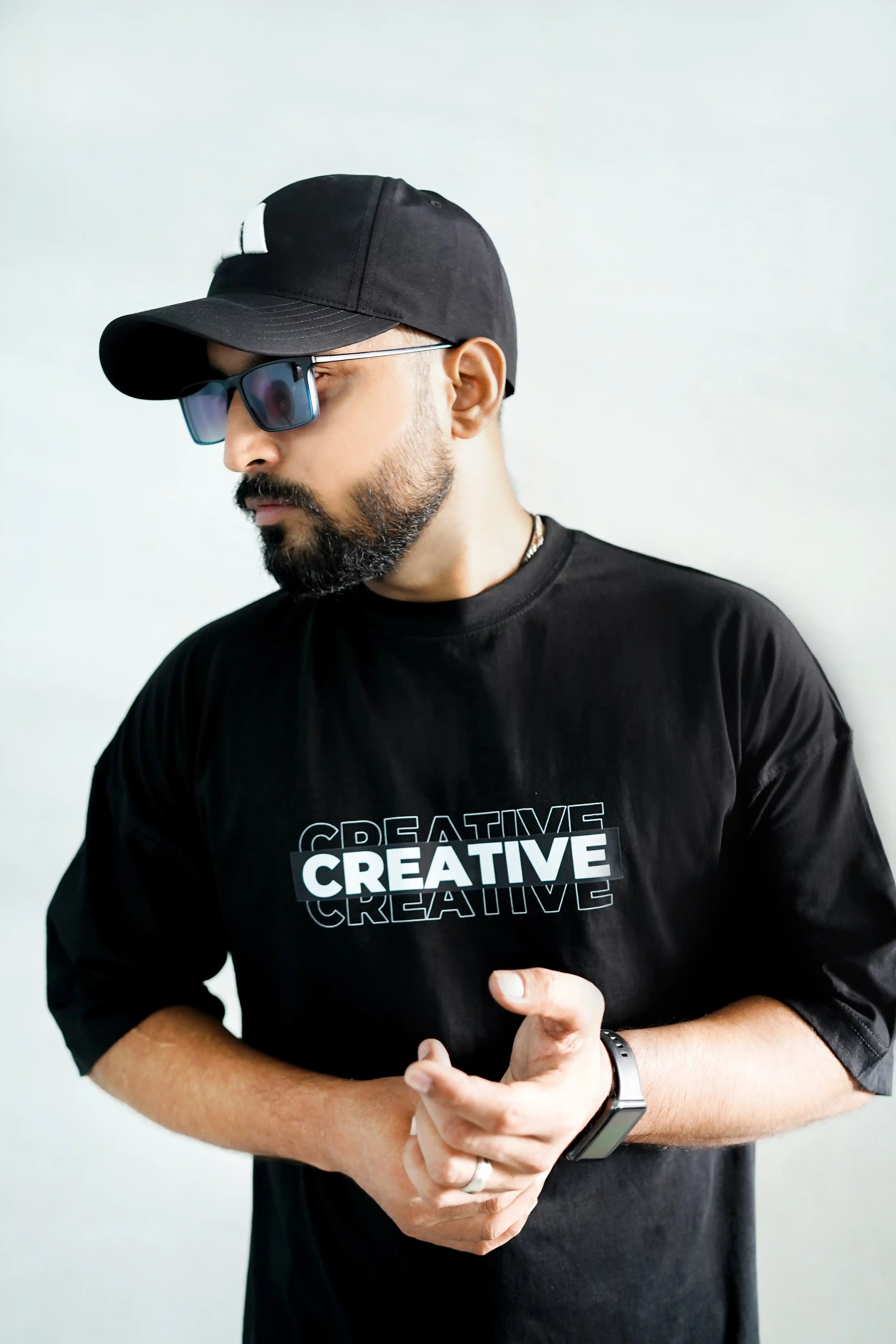CREATIVE - Oversized Tee