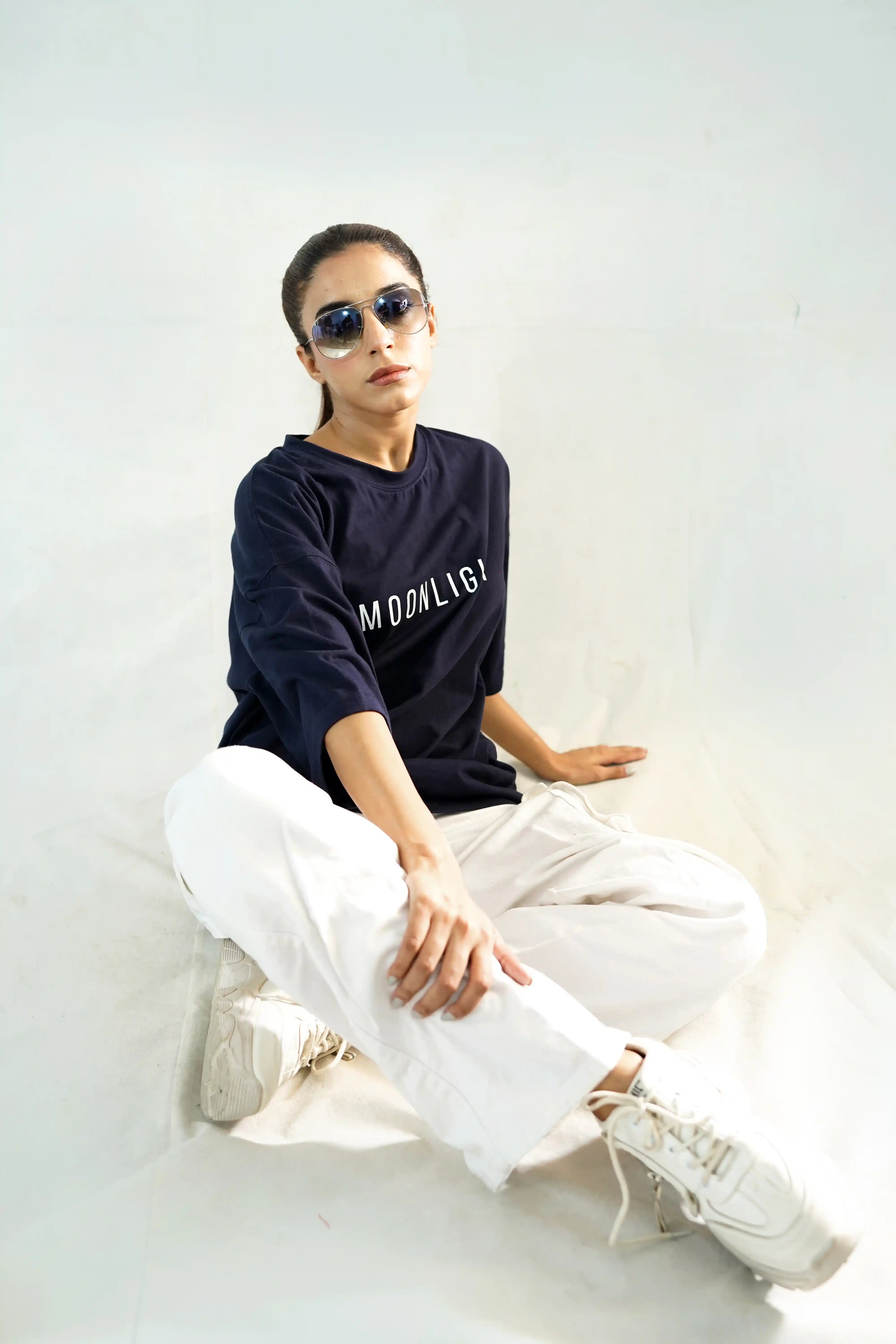 MOONLIGHT – Oversized Tee