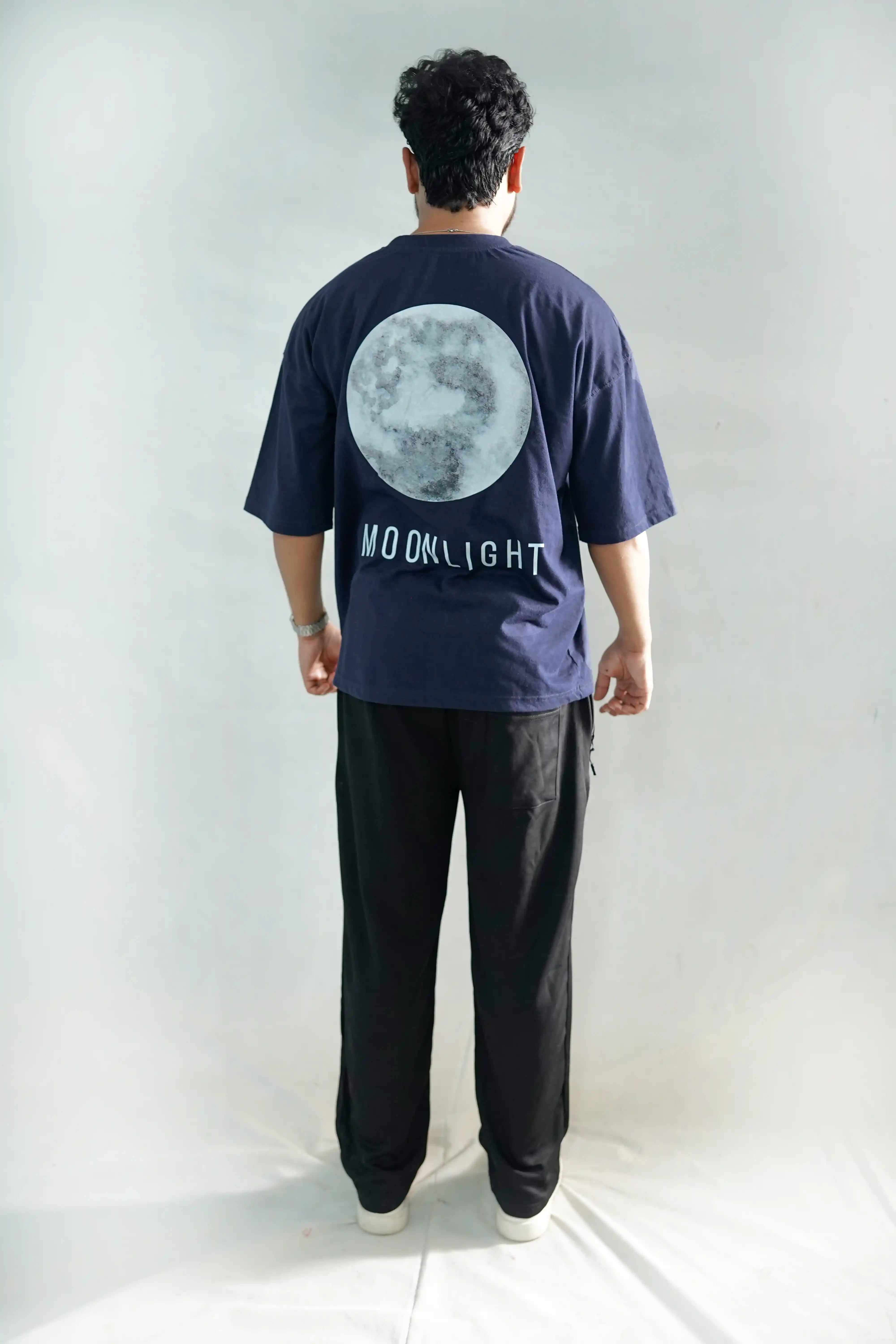 MOONLIGHT – Oversized Tee