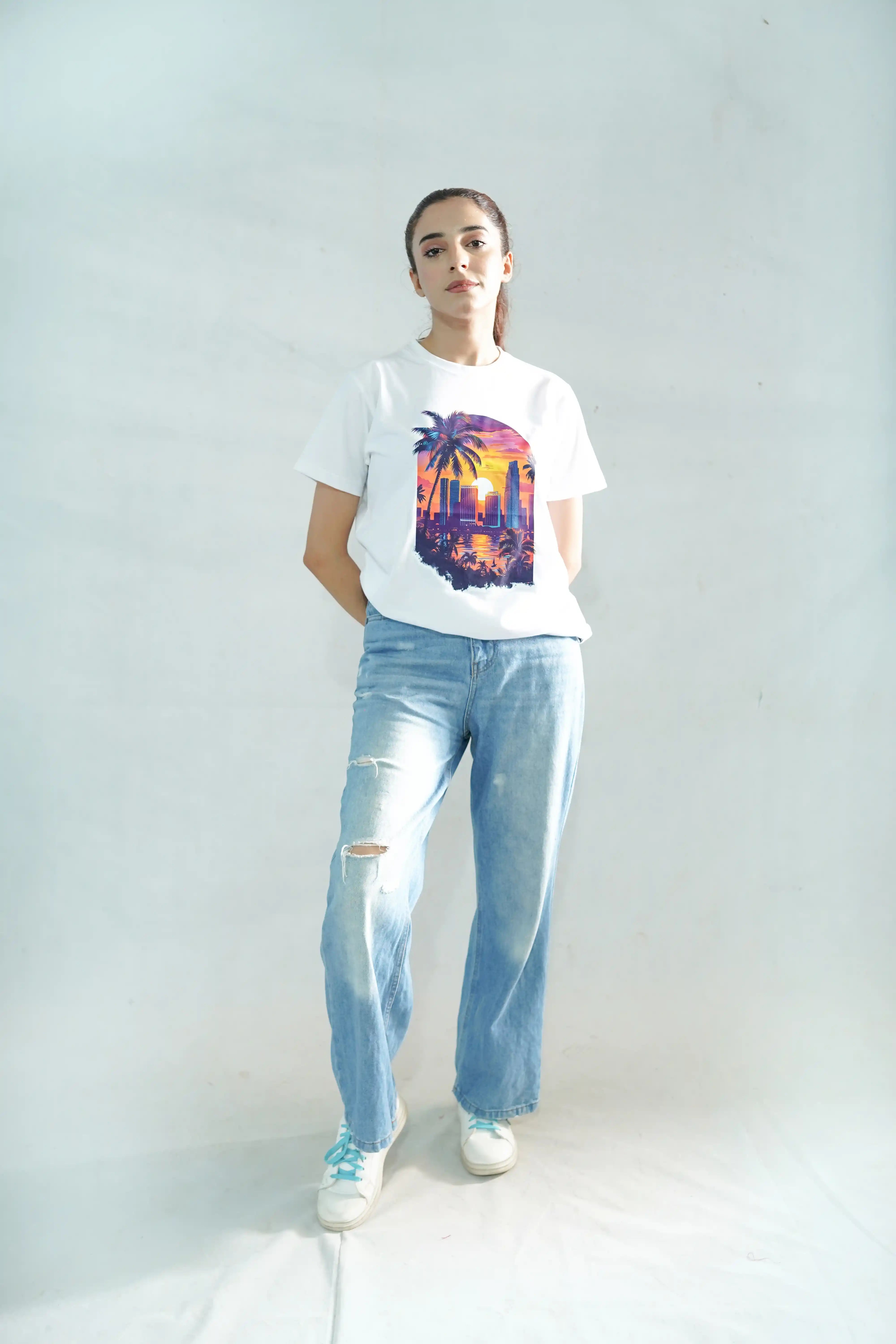 SUMMER VIBES – Regular Fit Graphic Tee