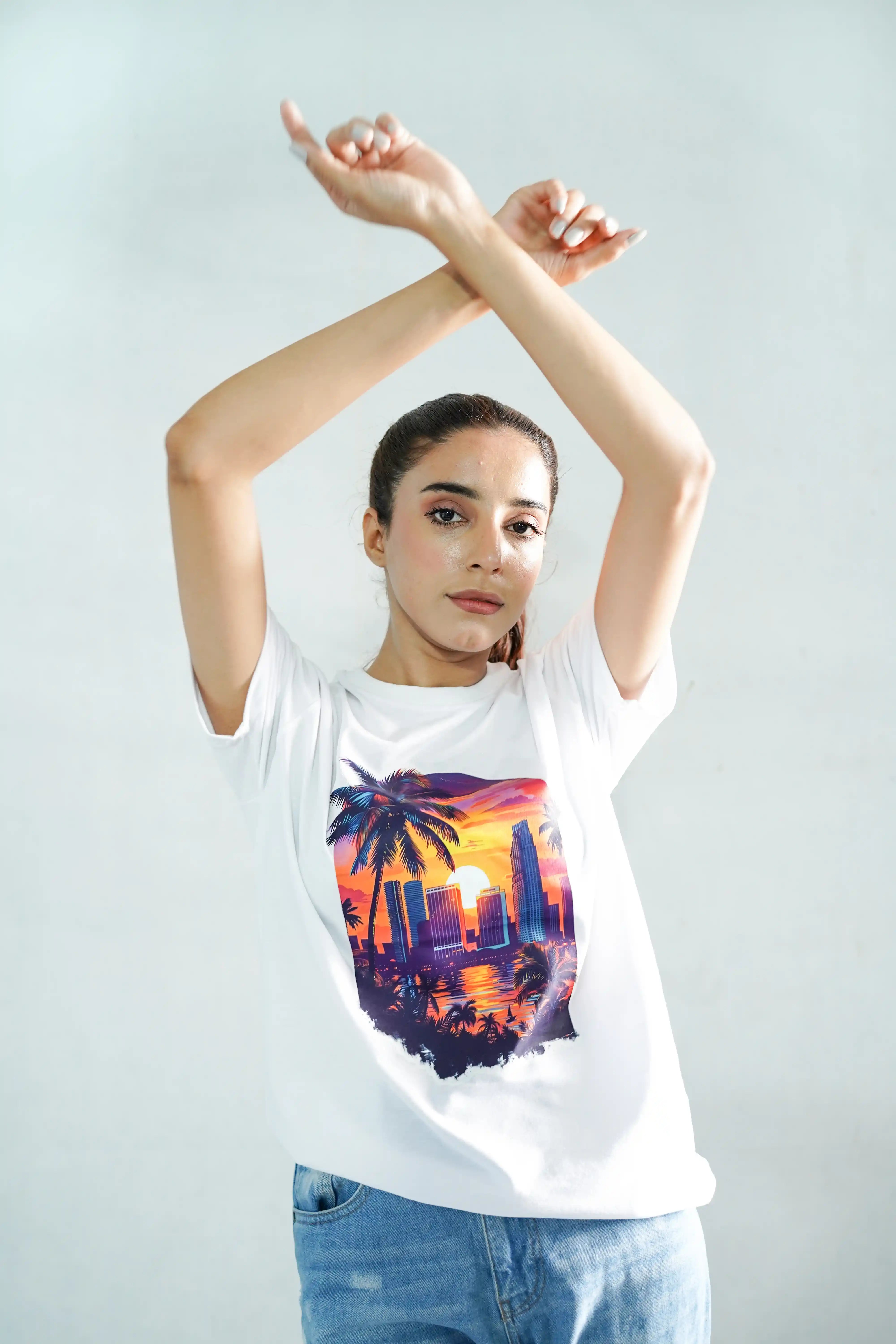 SUMMER VIBES – Regular Fit Graphic Tee